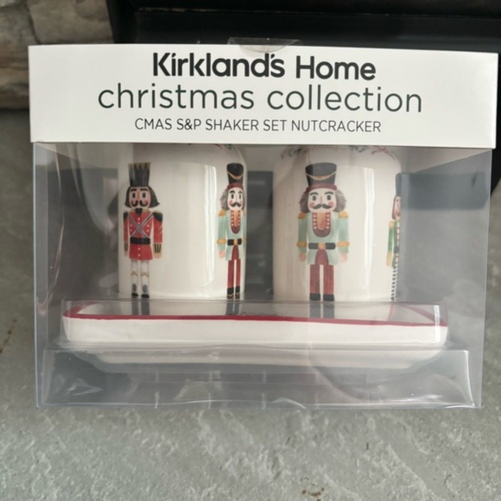 Kirkland's Home Nutcracker‎ Ceramic Salt and Pepper Shaker Set with Tray NEW - Picture 2 of 6